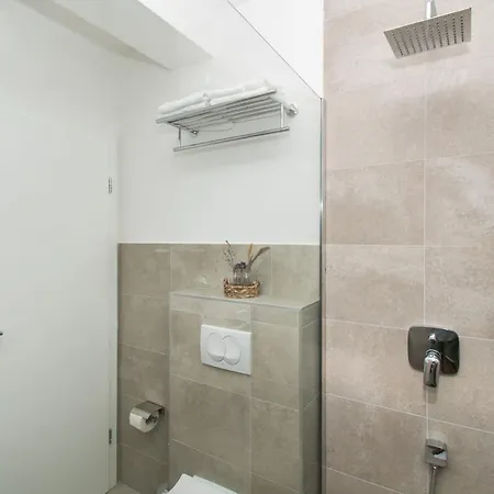 Apartments Villa Ljubas * Srima