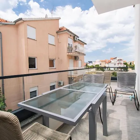 Apartments Villa Ljubas *
