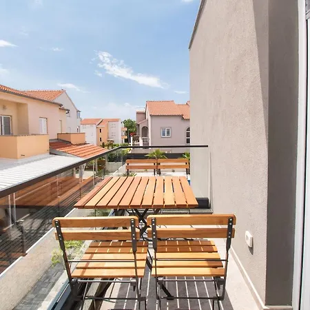 Daire Apartments Villa Ljubas *
