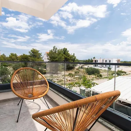 Apartments Villa Ljubas Srima