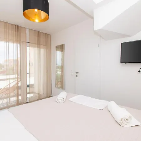 Daire Apartments Villa Ljubas