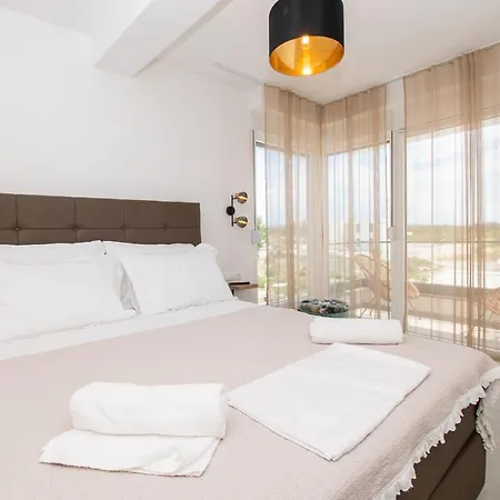 Apartments Villa Ljubas * Srima